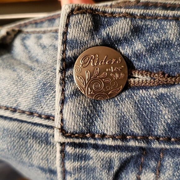 EUC Lee Riders Mid Rise Straight Leg Jeans Sz 8P - Picture 5 of 8